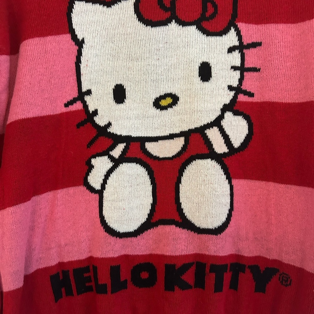 Hello Kitty Sweater - Picture 4 of 4